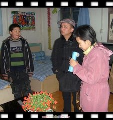 次韵王司户梅花五绝下得用古人意及比妇人玉