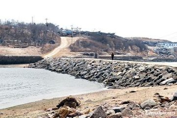 七日登乐游故墓