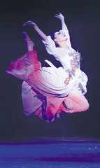 点绛唇·日暖风喧