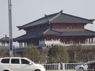 春日同伯氏游问政山门意似表弟旧题用其韵先